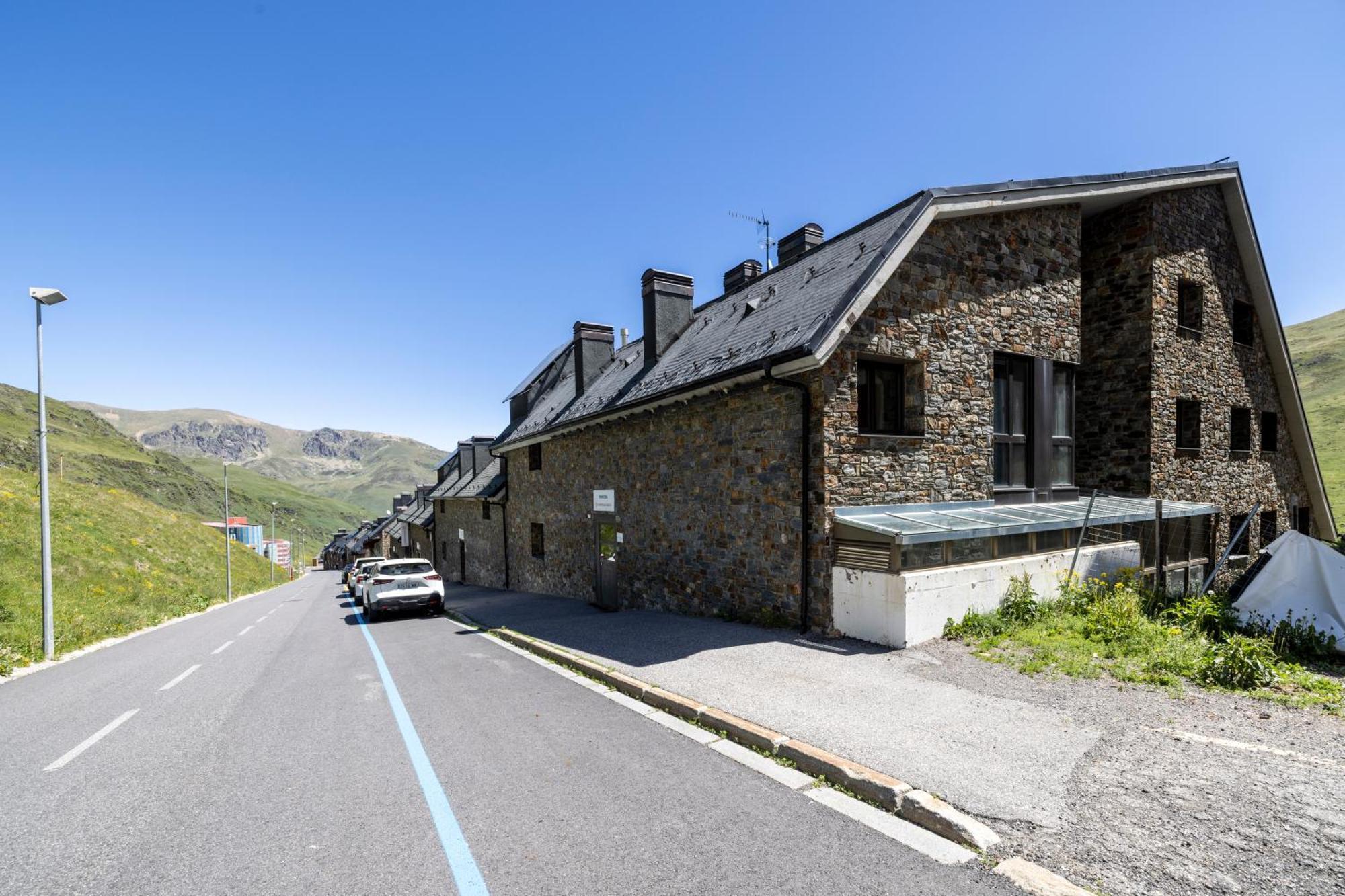 Increibles Vistas A Las Montanas En El Pas De La Casa - Parking - Wifi - Ski In Ski Out L By Bonesvacances Exterior photo