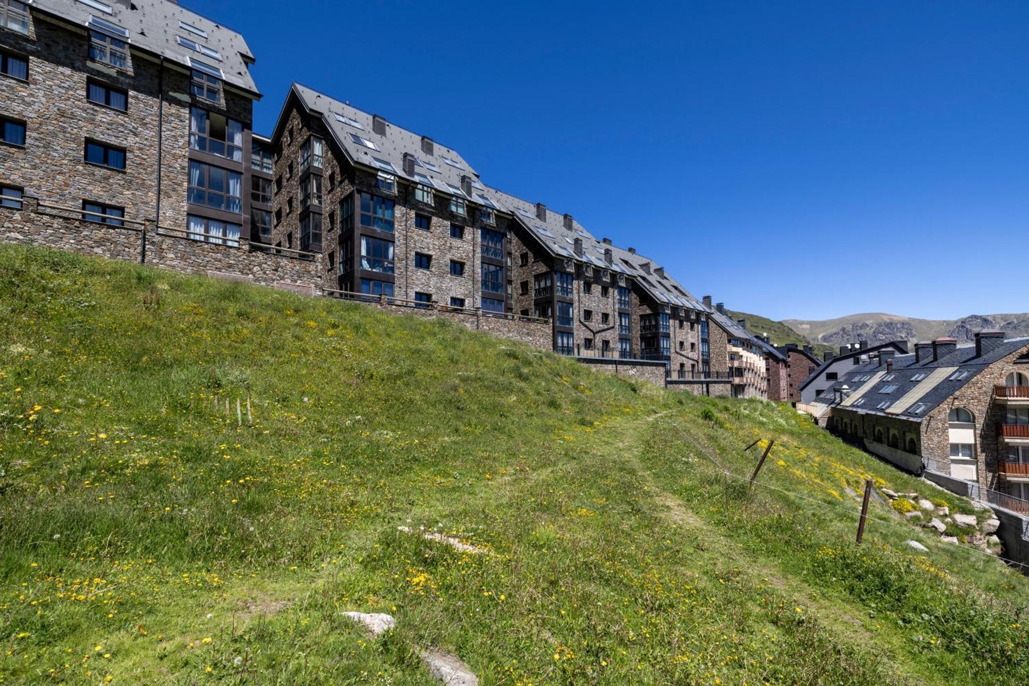 Increibles Vistas A Las Montanas En El Pas De La Casa - Parking - Wifi - Ski In Ski Out L By Bonesvacances Exterior photo